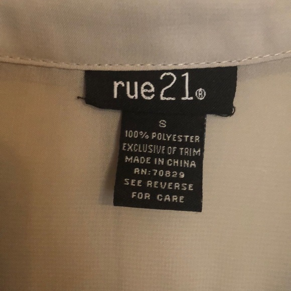 Button down shirt - Picture 3 of 4